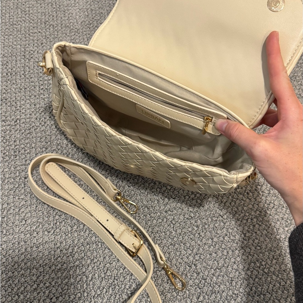 Cream saddle purse - Picture 2 of 2
